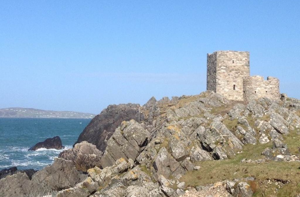 Carrickabraghy Castle